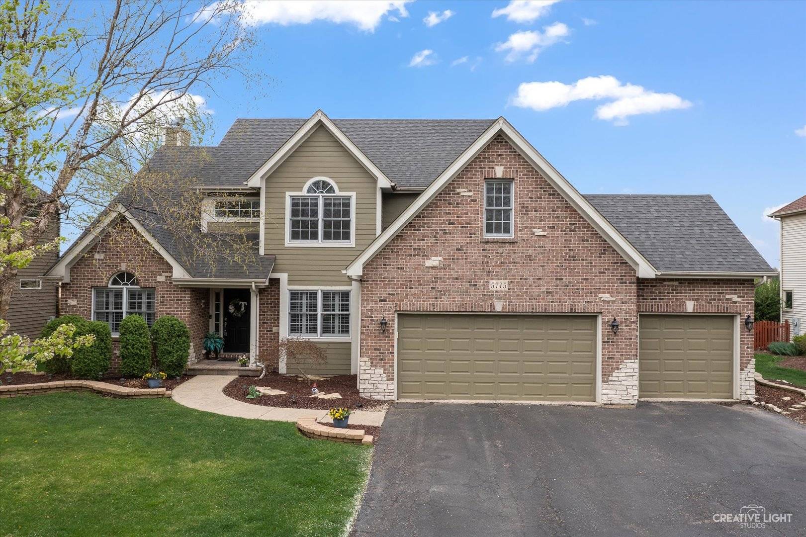 Naperville, IL 60564,5715 Rosinweed LN