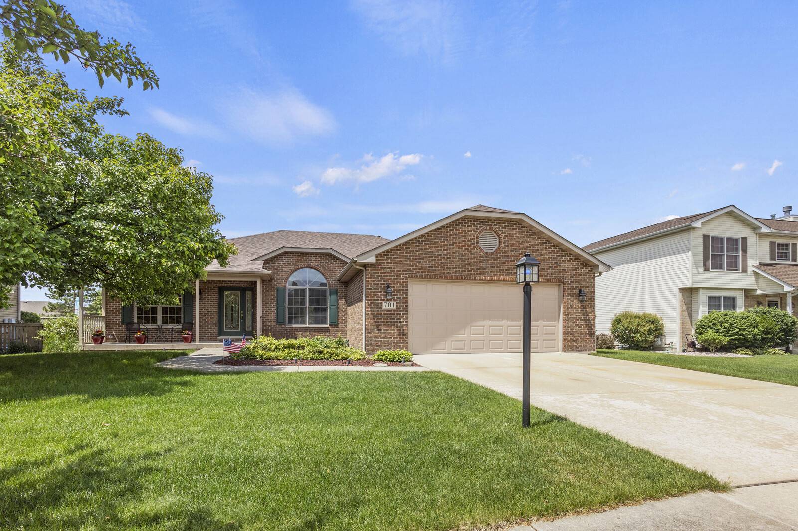 Minooka, IL 60447,701 Clifford DR