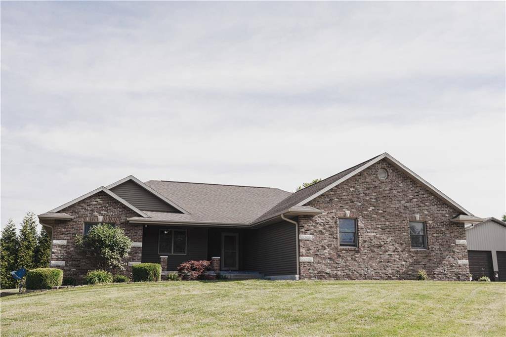 Watson, IL 62473,106 Davis DR