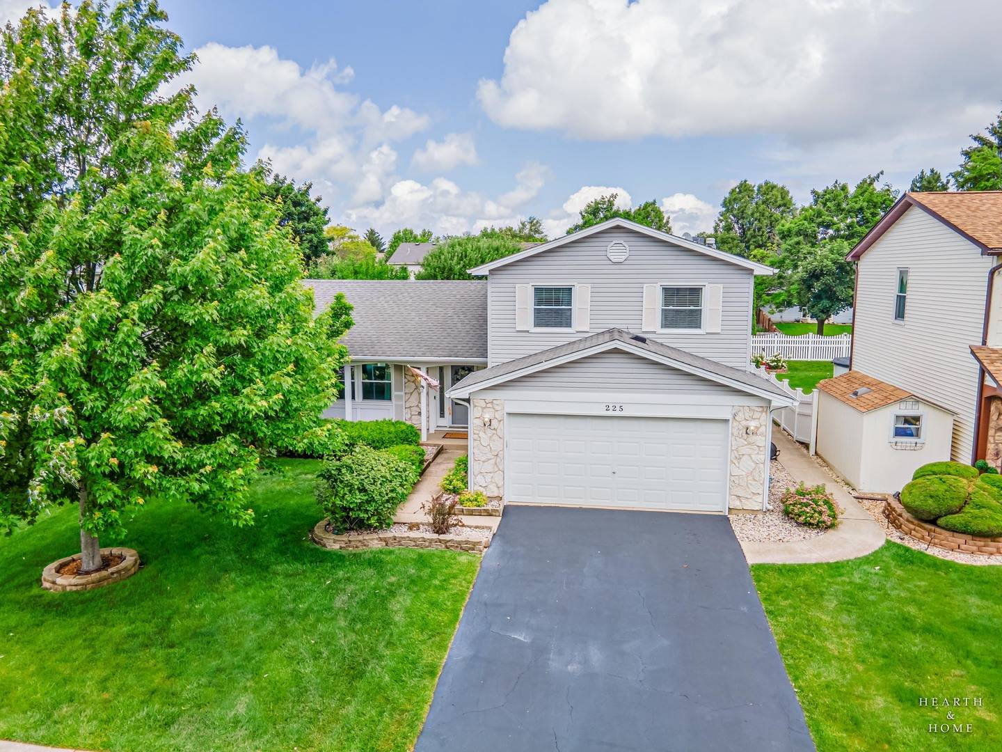 Carol Stream, IL 60188,225 Pebblecreek TRL