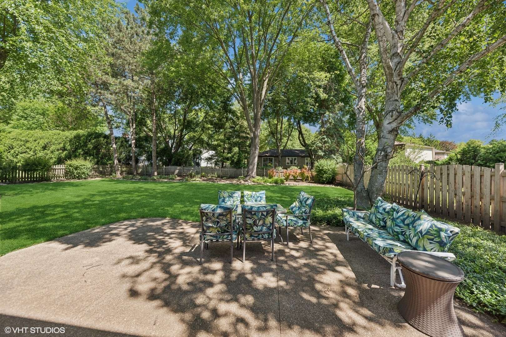 Libertyville, IL 60048,1122 W Golf RD