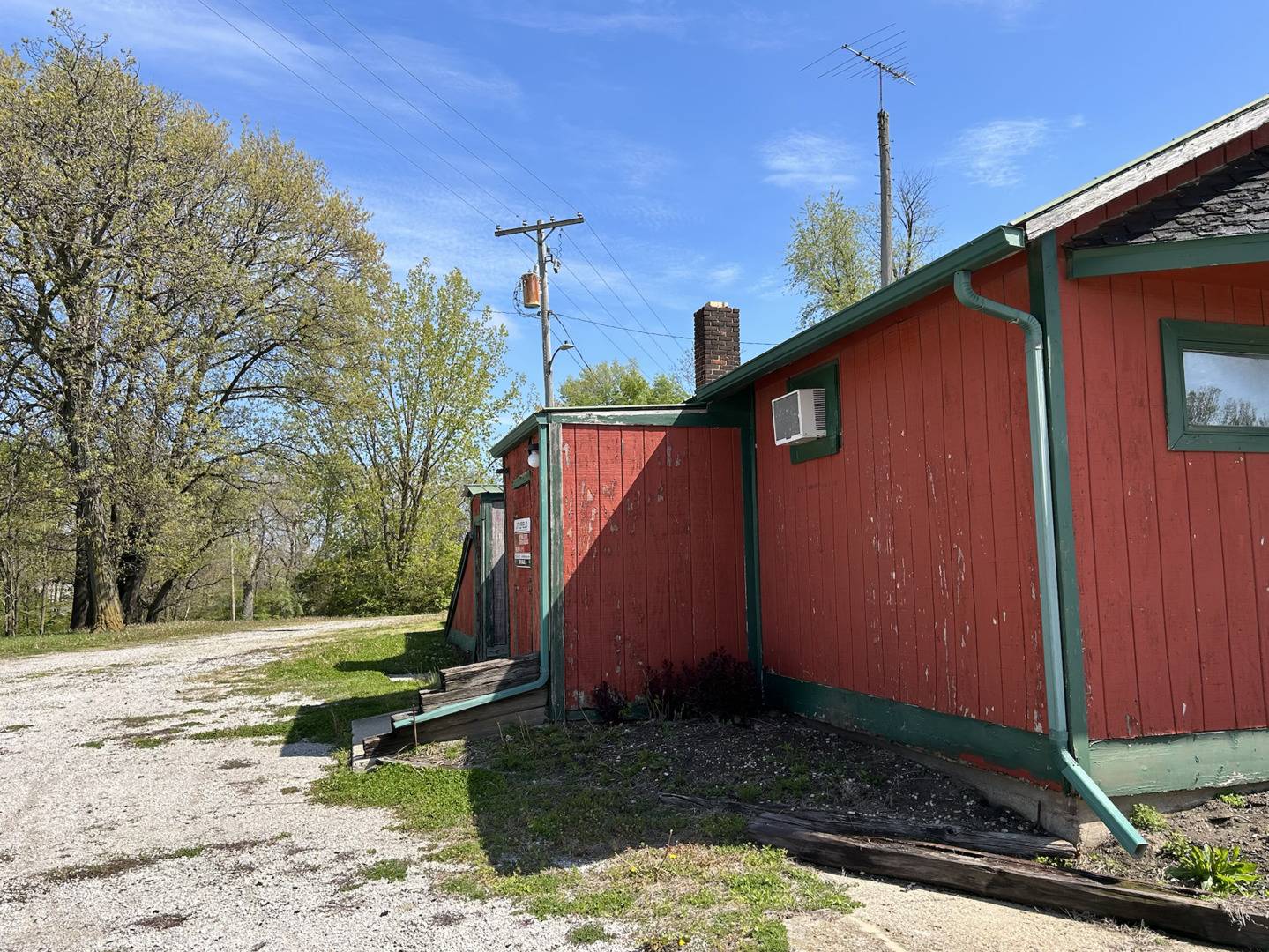 Camargo, IL 61919,1500 E US Highway 36