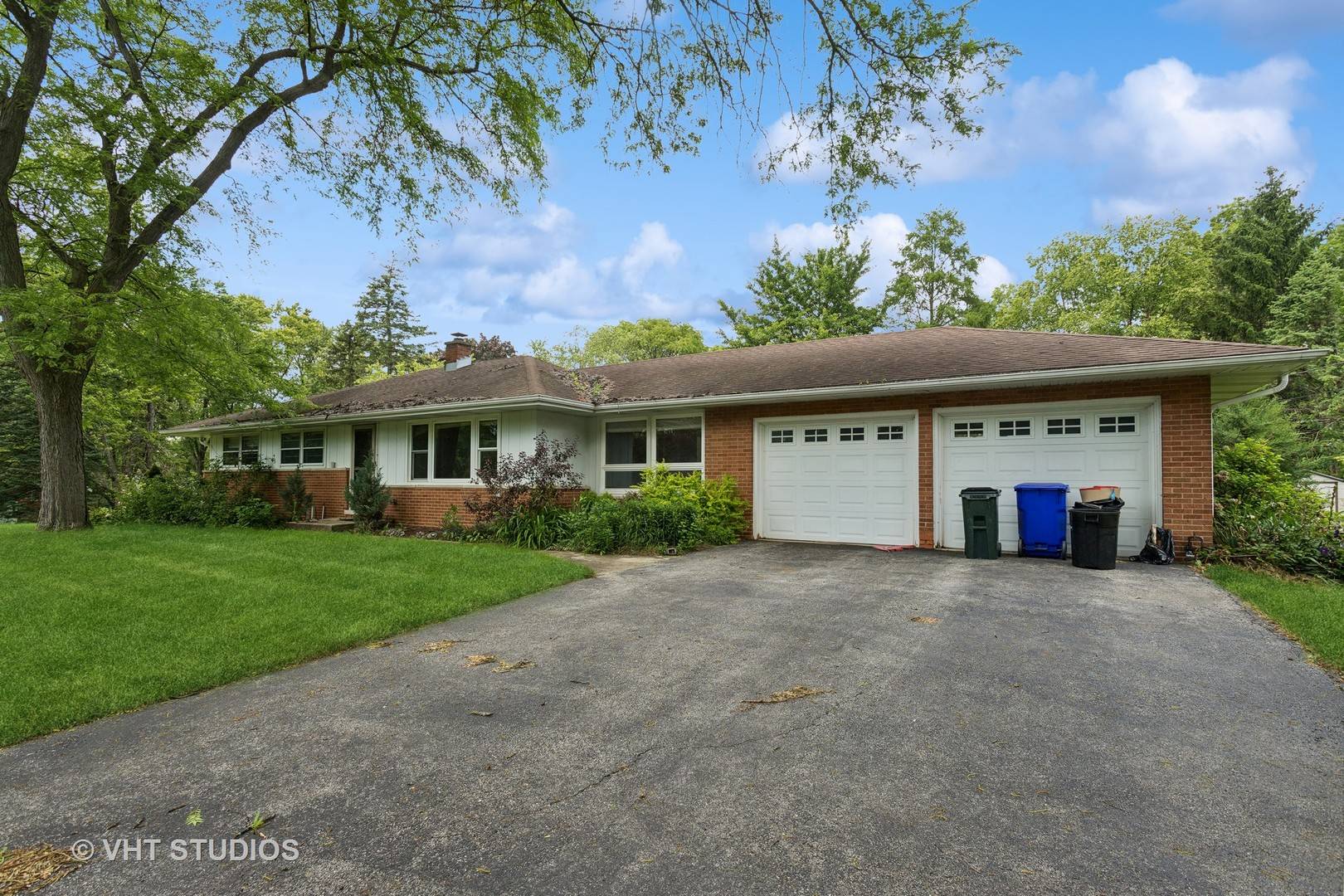 Glen Ellyn, IL 60137,230 Buena Vista DR