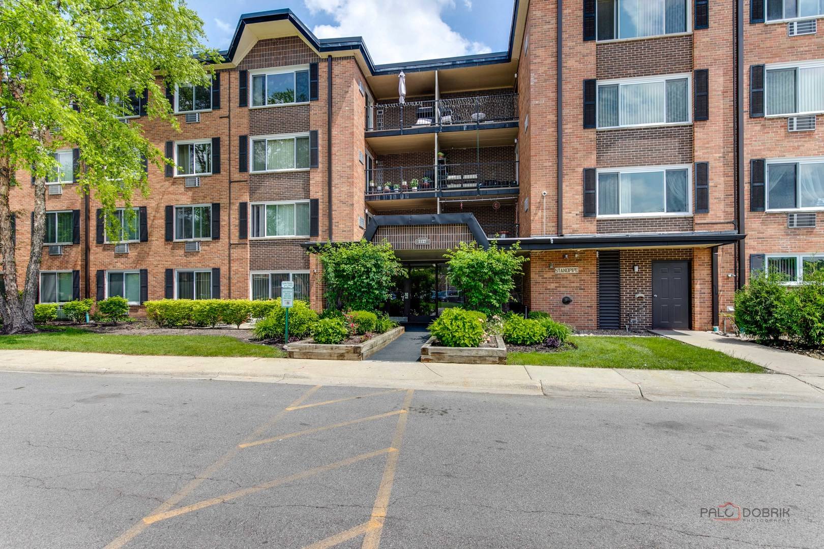 Arlington Heights, IL 60005,1127 S Old Wilke RD #204