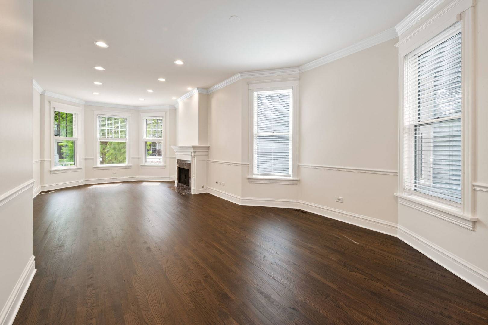 Chicago, IL 60618,3626 N Hoyne AVE #1