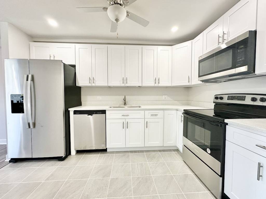 Buffalo Grove, IL 60089,3 Villa Verde DR #113