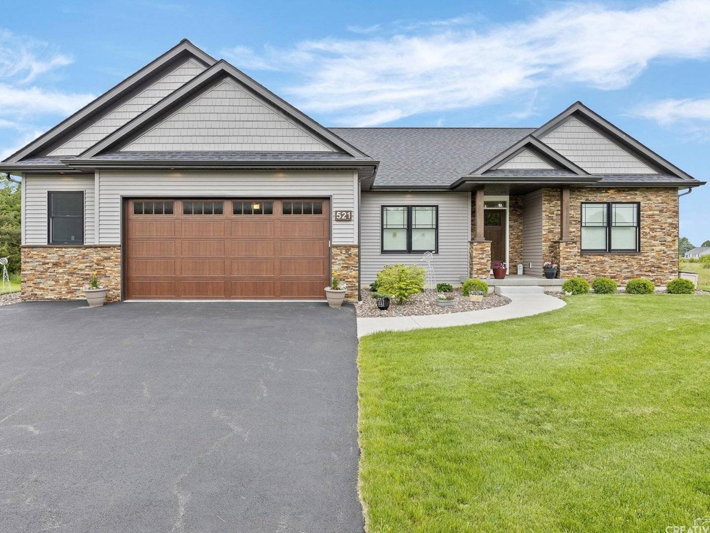 Hinckley, IL 60520,521 Walnut ST