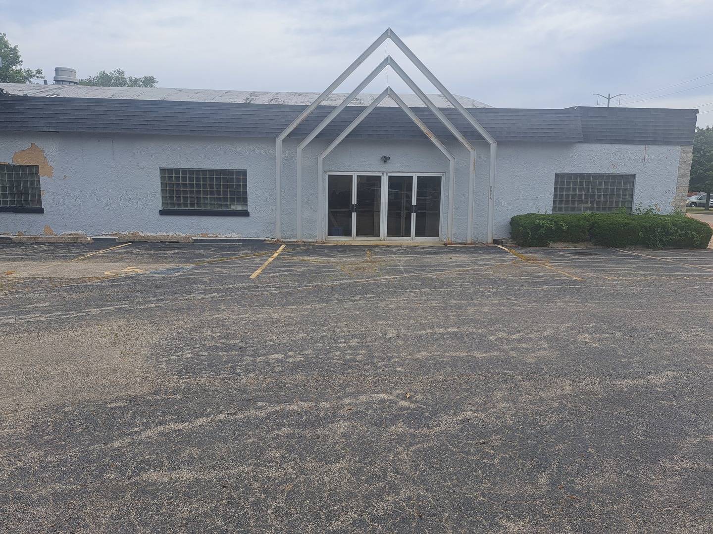 Waukegan, IL 60087,708 W Greenwood AVE