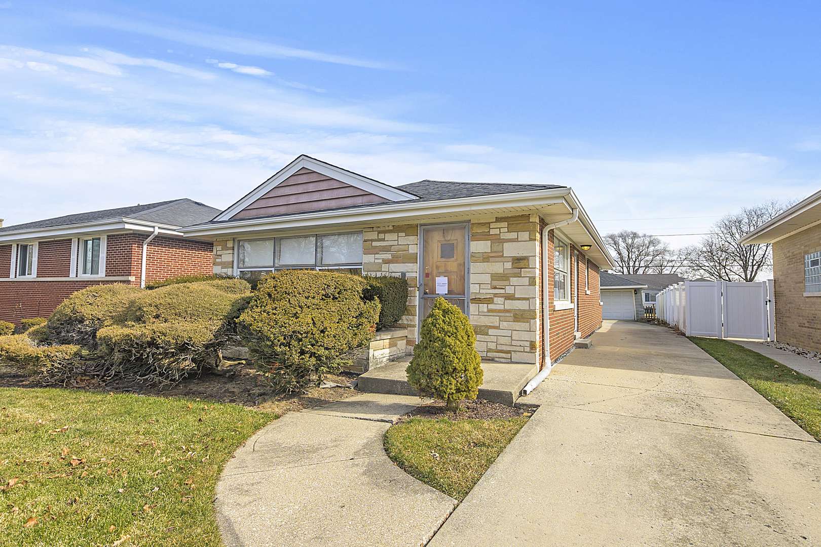 Westchester, IL 60154,1945 Hawthorne AVE