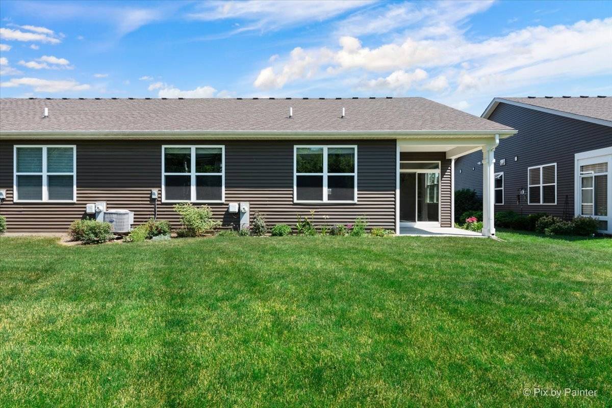 North Aurora, IL 60542,326 Sussex LN