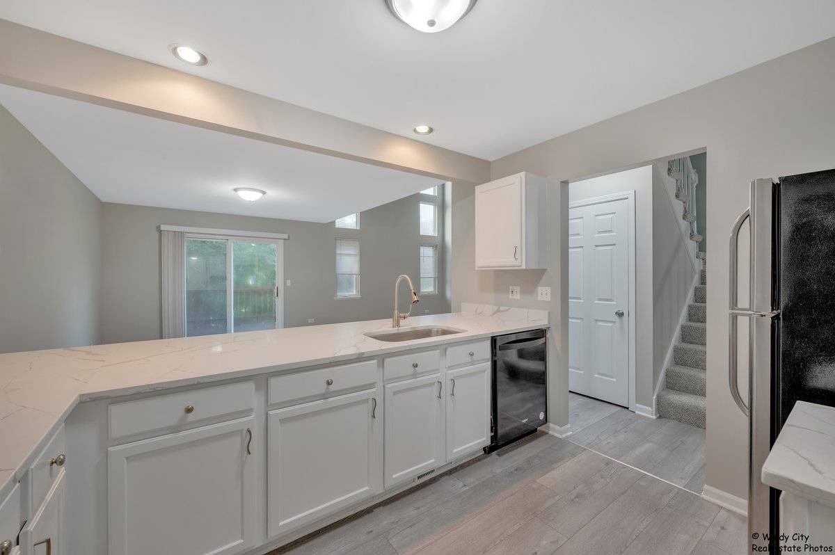 Mchenry, IL 60051,3103 River Birch CT