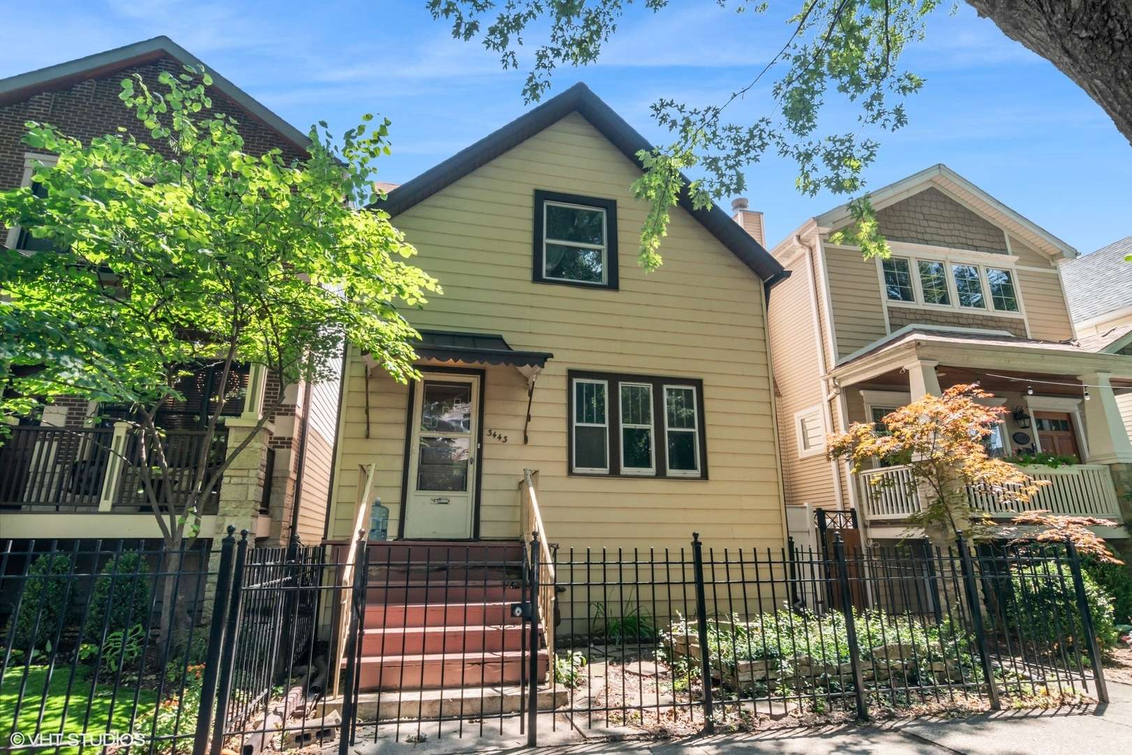 Chicago, IL 60618,3443 N Hamilton AVE