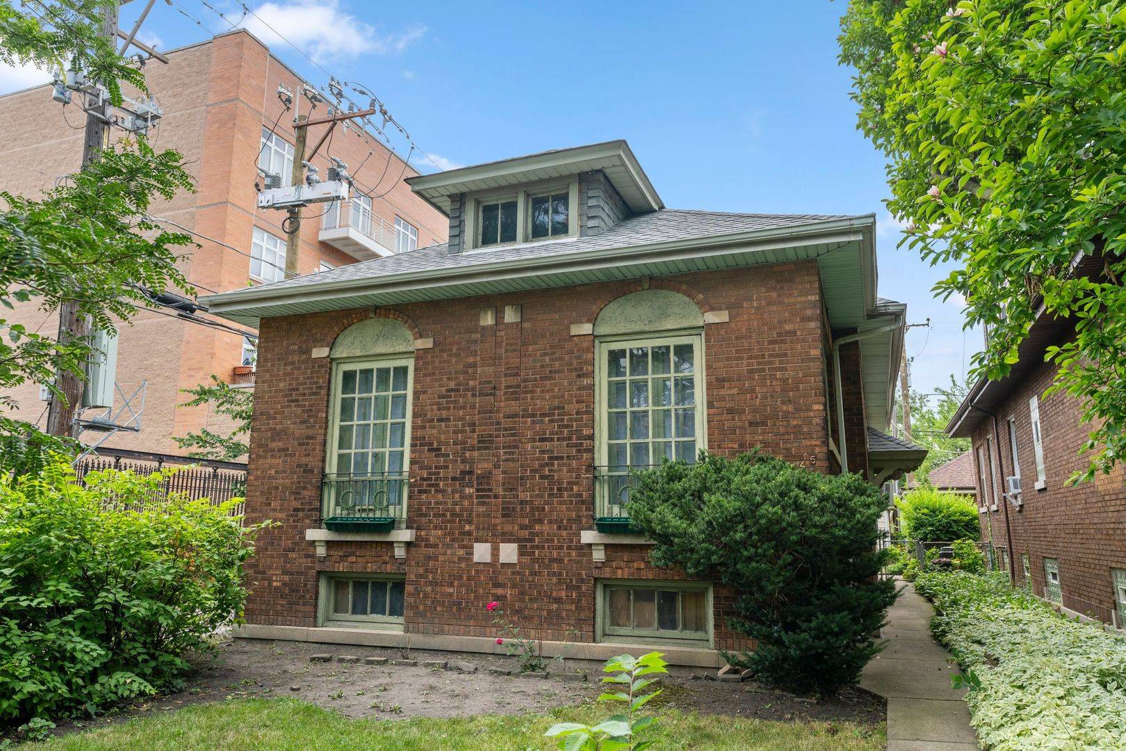Chicago, IL 60625,4745 N Sacramento AVE