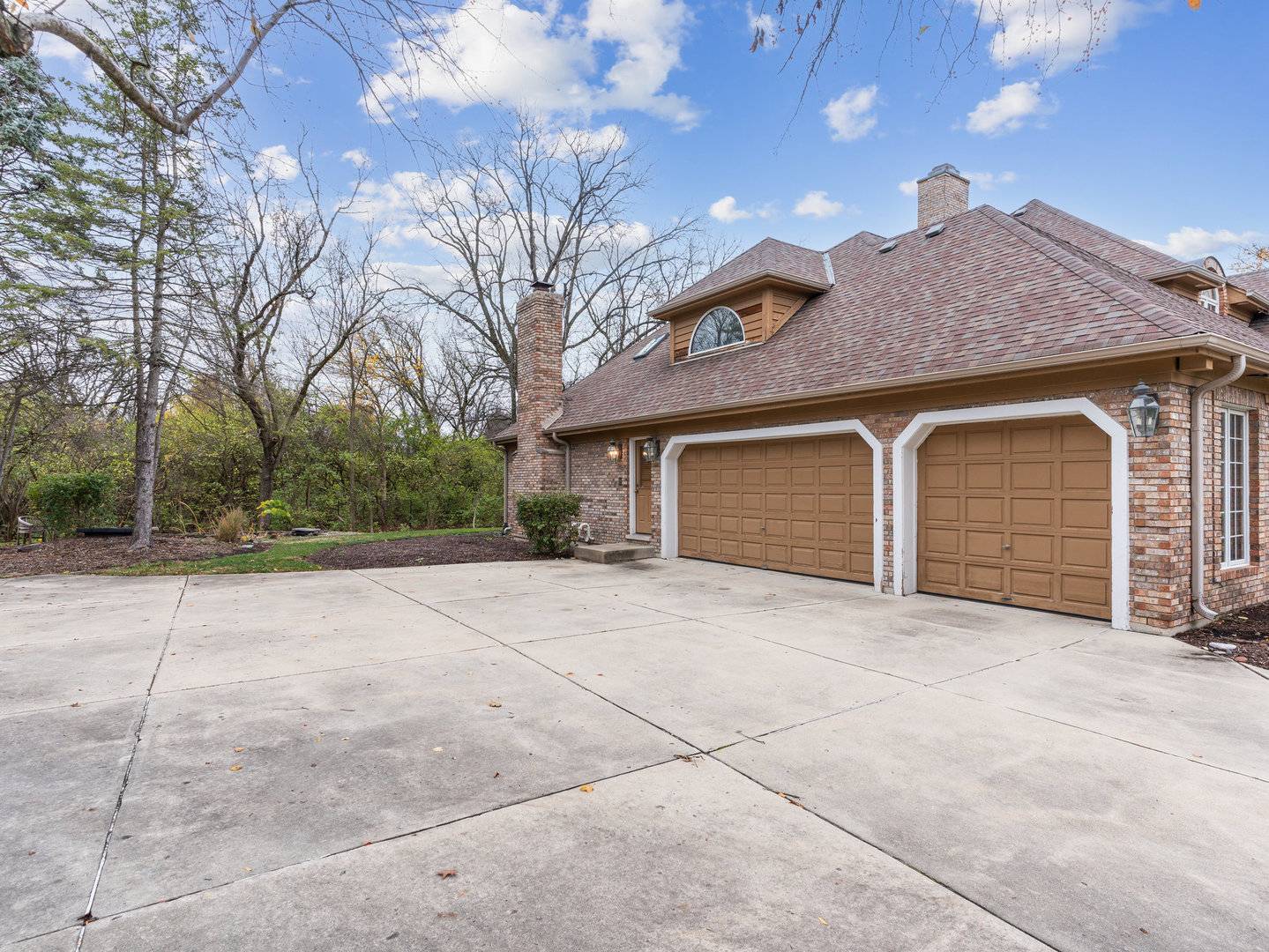 Lisle, IL 60532,2268 Hidden Creek CT