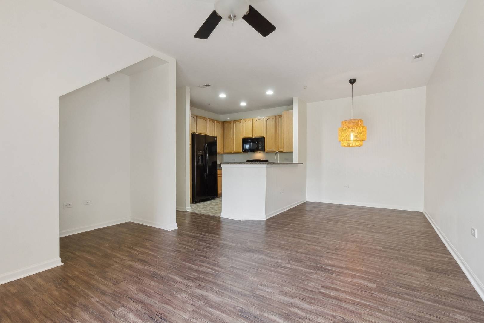 Pingree Grove, IL 60140,2250 Aurora DR #4