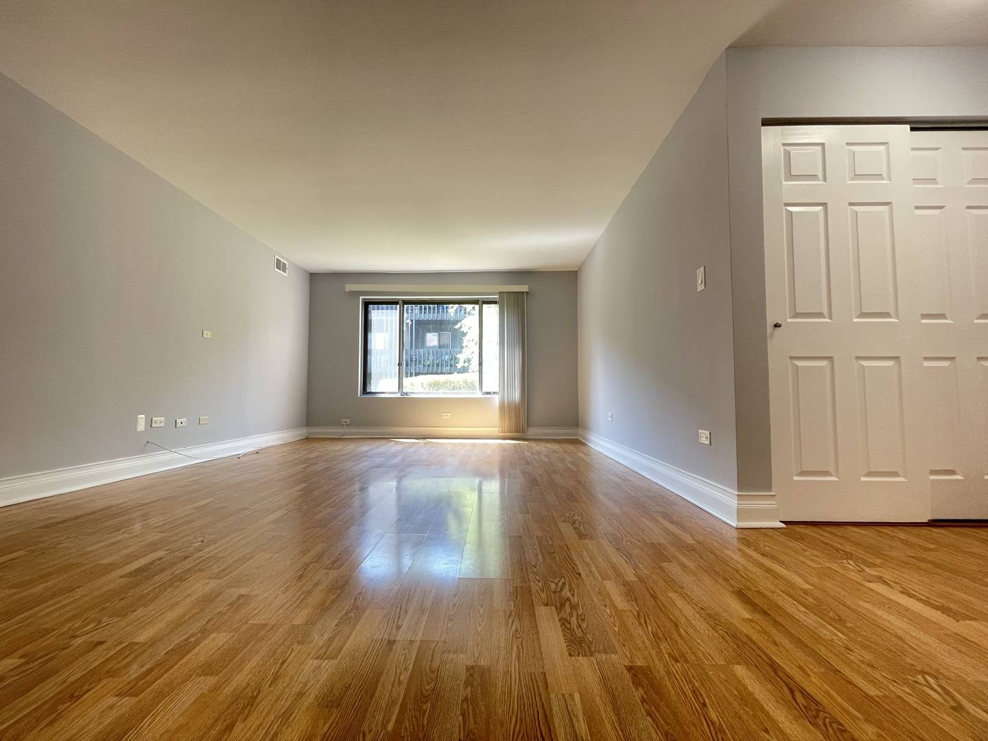 Willowbrook, IL 60527,6155 Knoll Way DR #102