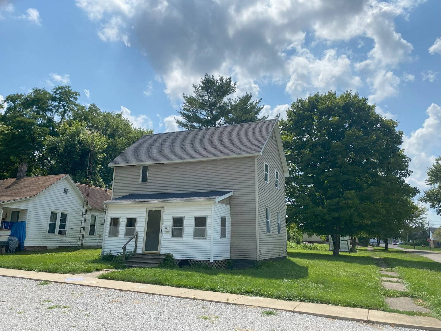 Villa Grove, IL 61956,602 S Elm ST