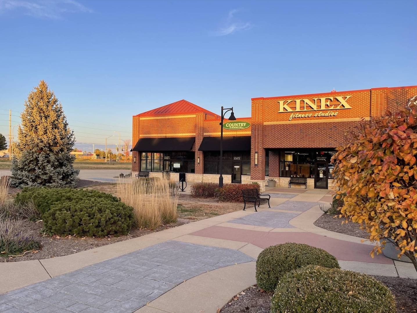 Urbana, IL 61802,2740 Philo RD