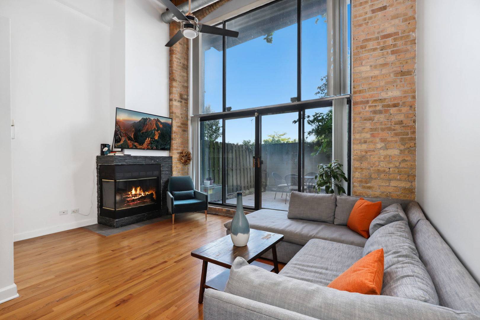 Chicago, IL 60614,2614 N Clybourn AVE #110
