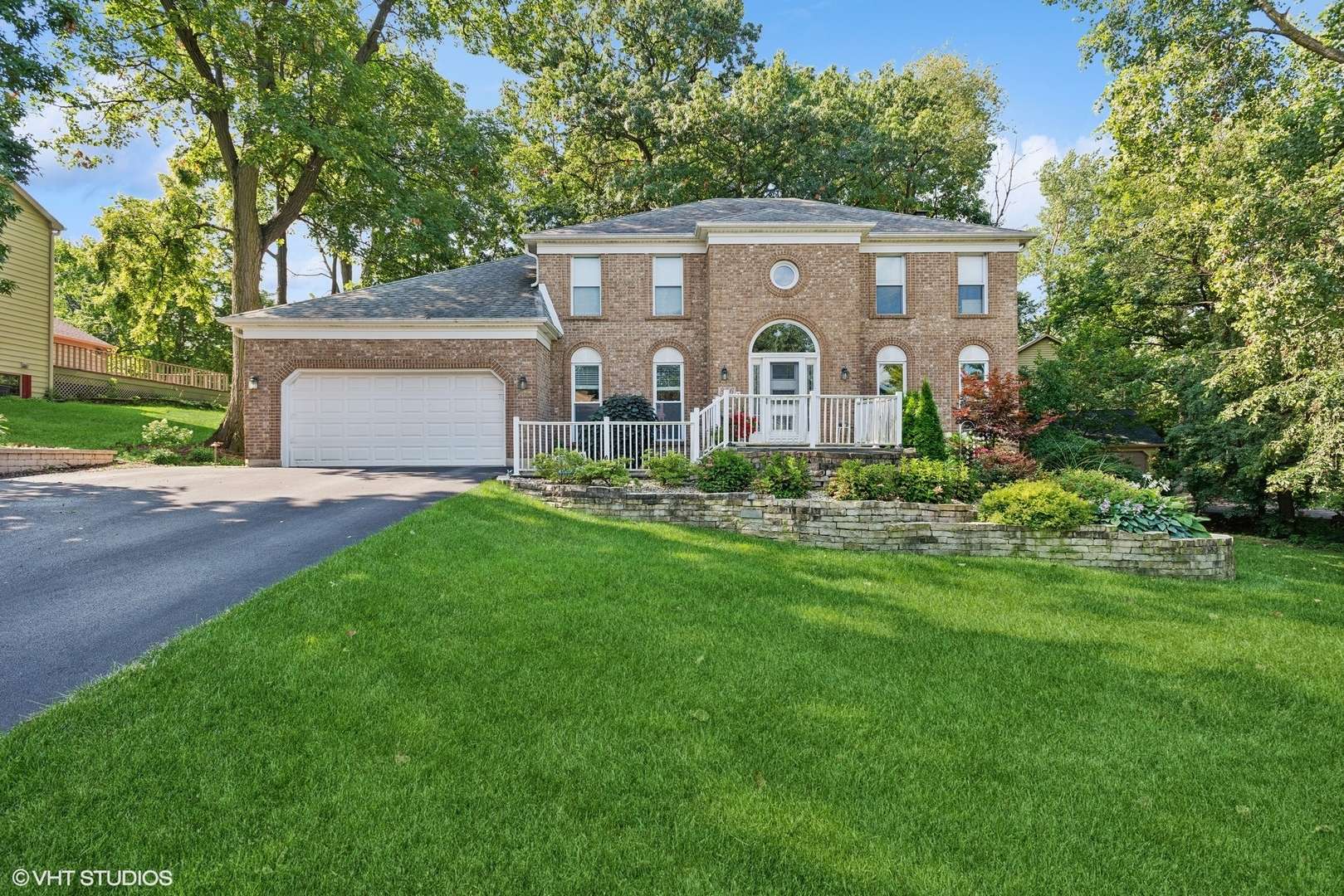 Bolingbrook, IL 60440,856 Bonnie Brae LN