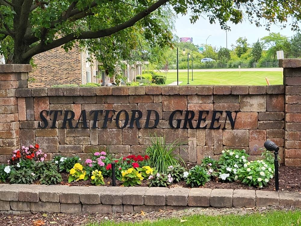 Willowbrook, IL 60527,9S201 LAKE DR #207