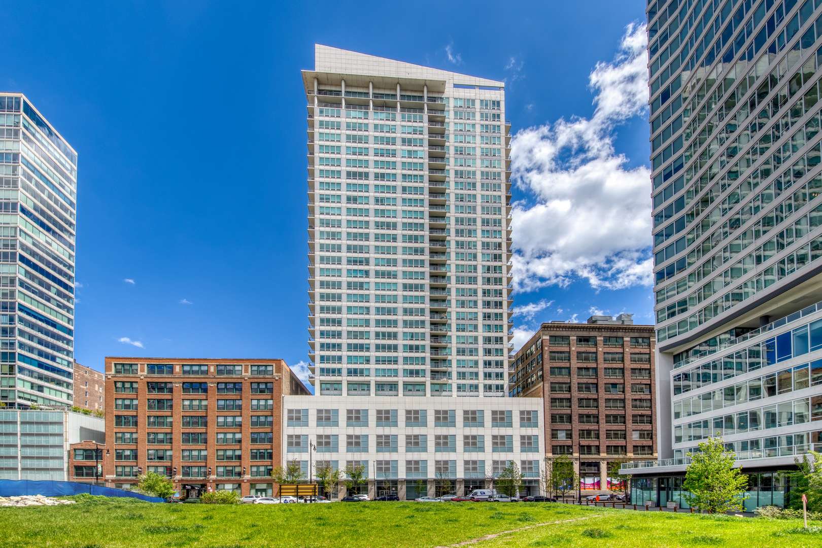 Chicago, IL 60607,701 S Wells ST #2706