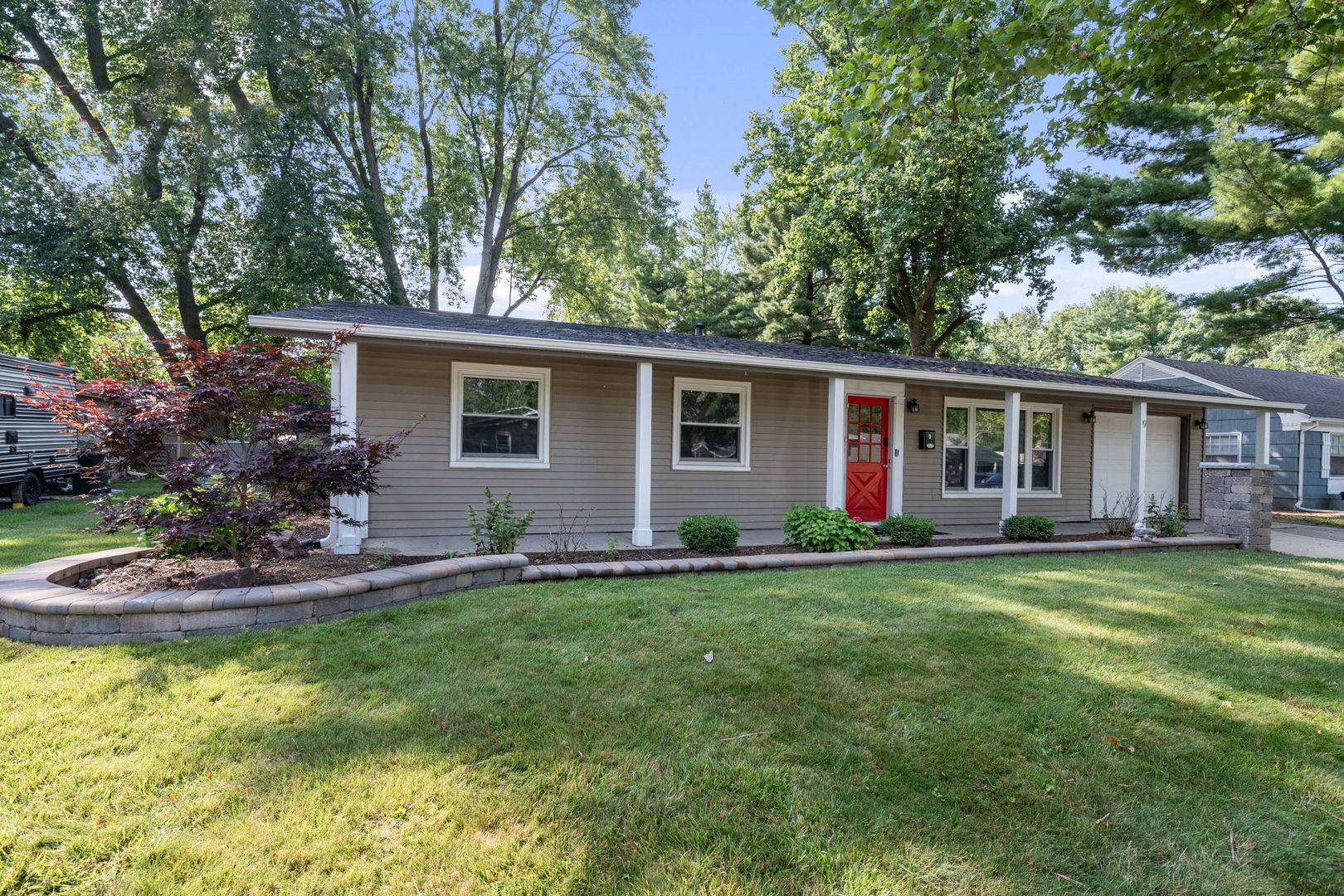 Montgomery, IL 60538,9 Woodridge RD