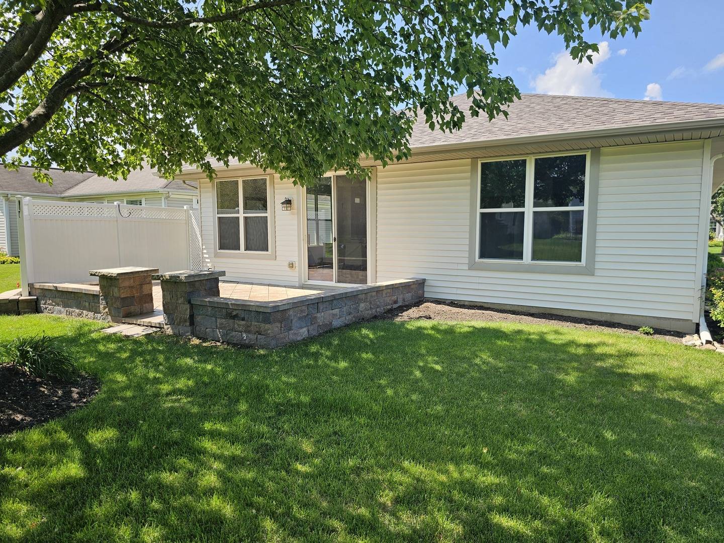 Huntley, IL 60142,12977 Wisconsin CIR