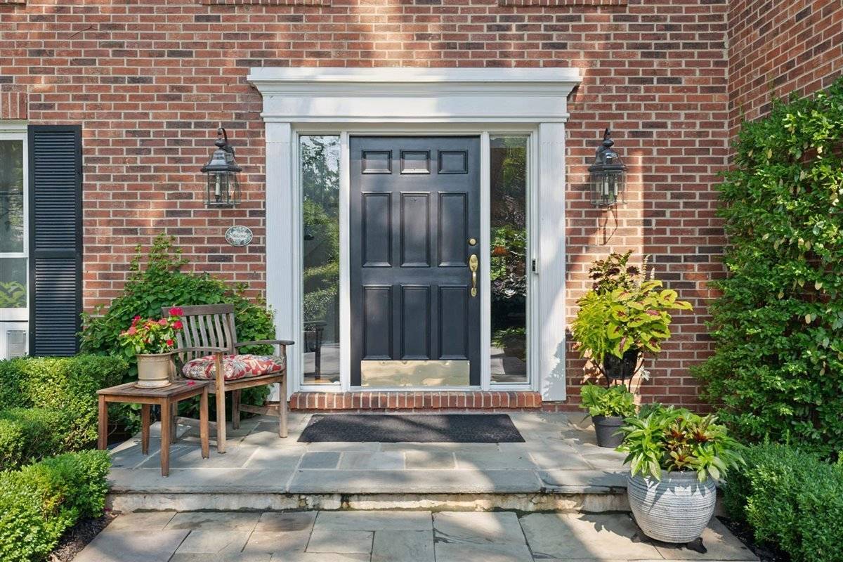 Lake Bluff, IL 60044,Address not disclosed