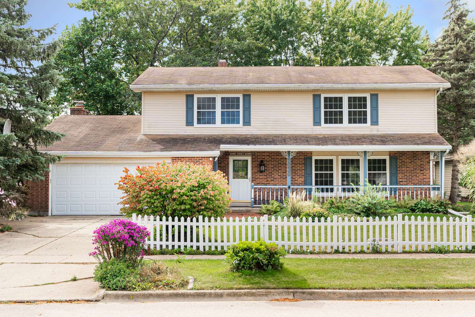 Sycamore, IL 60178,1636 Bayberry LN