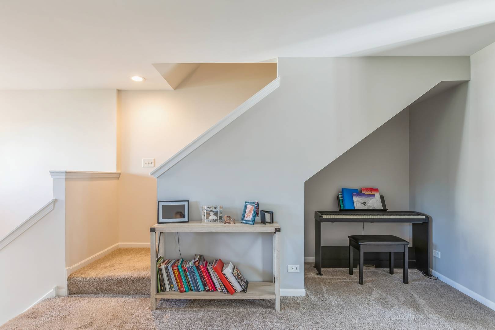 Pingree Grove, IL 60140,1665 Windward DR