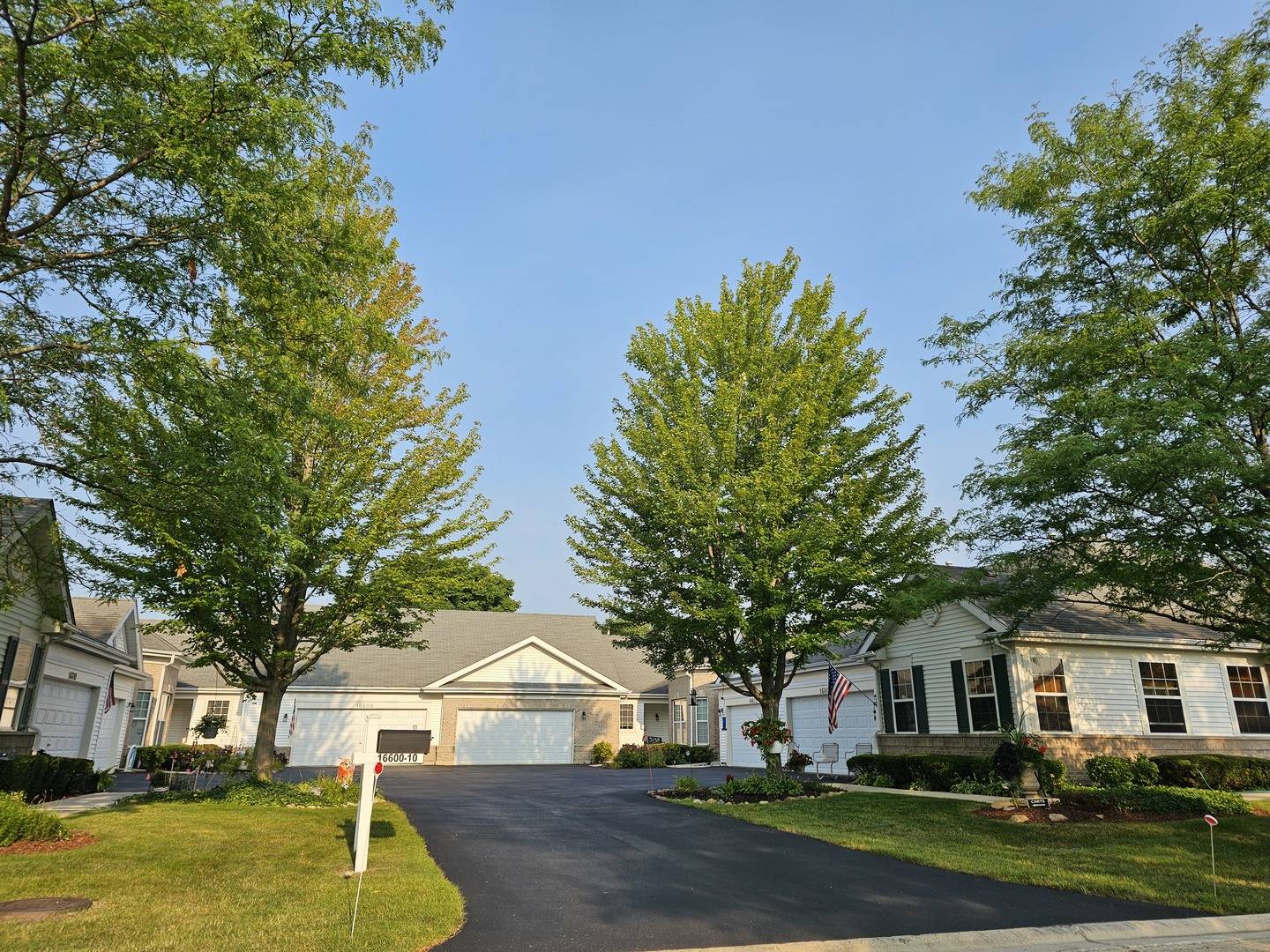 Crest Hill, IL 60403,16604 Buckner Pond WAY