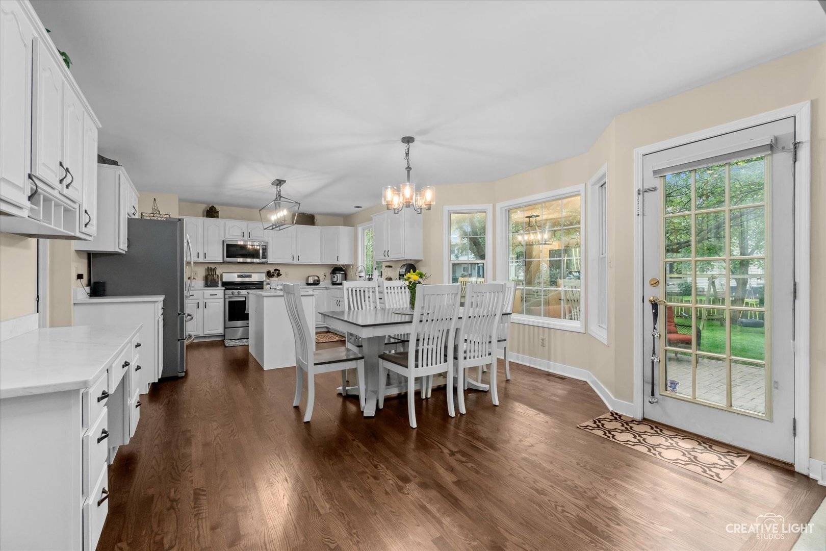 Oswego, IL 60543,456 Burr Oak DR