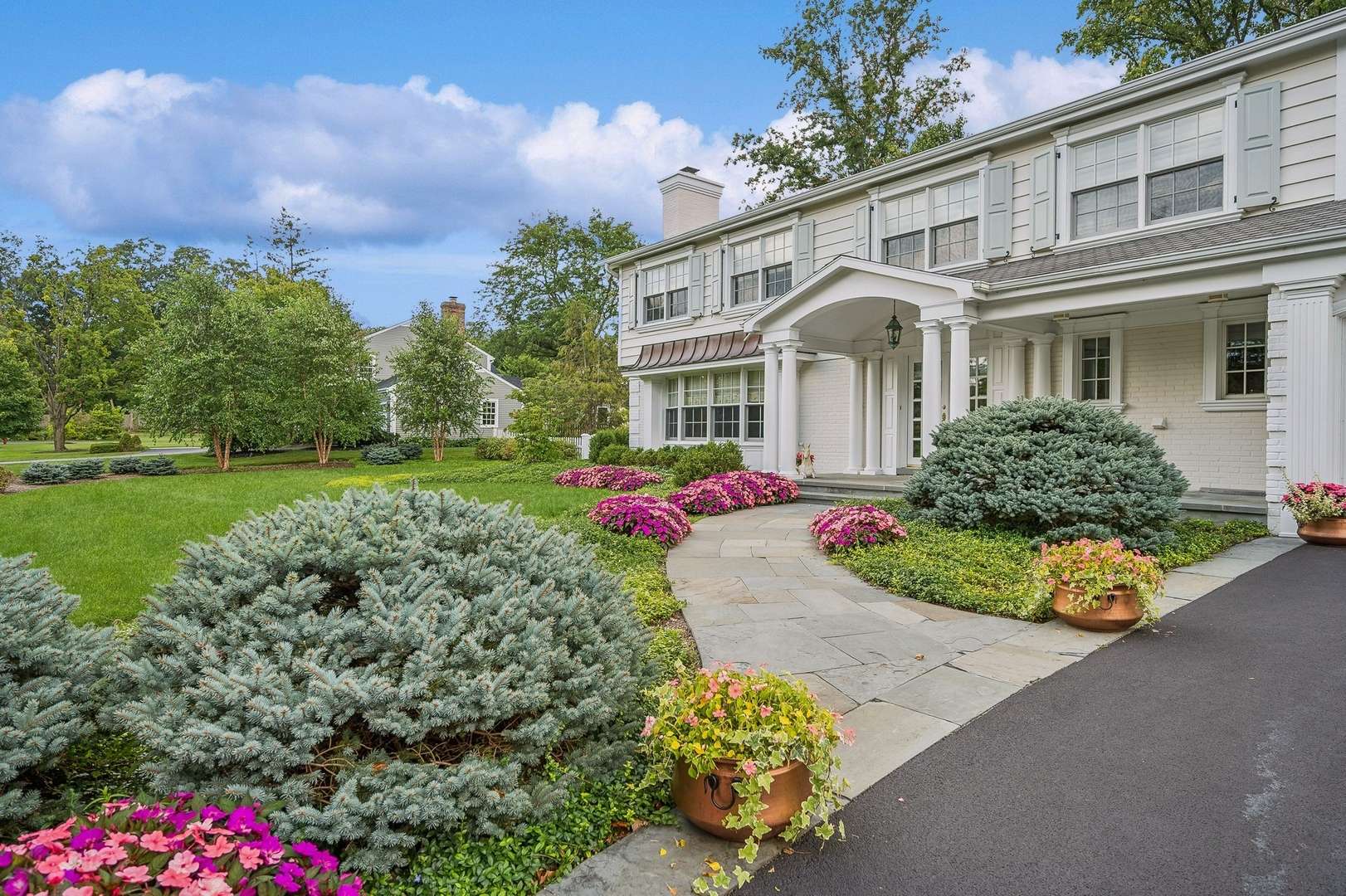 Lake Bluff, IL 60044,36 Wimbledon RD