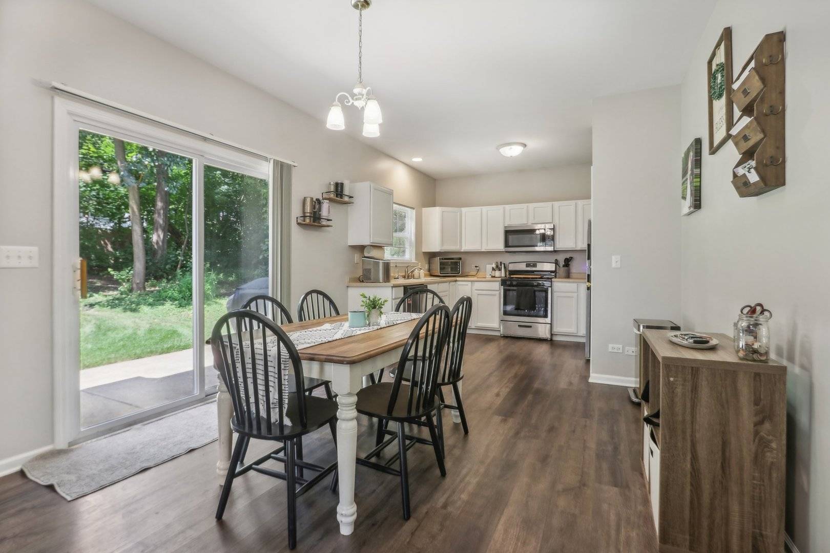 Lake Villa, IL 60046,21594 W Pine ST