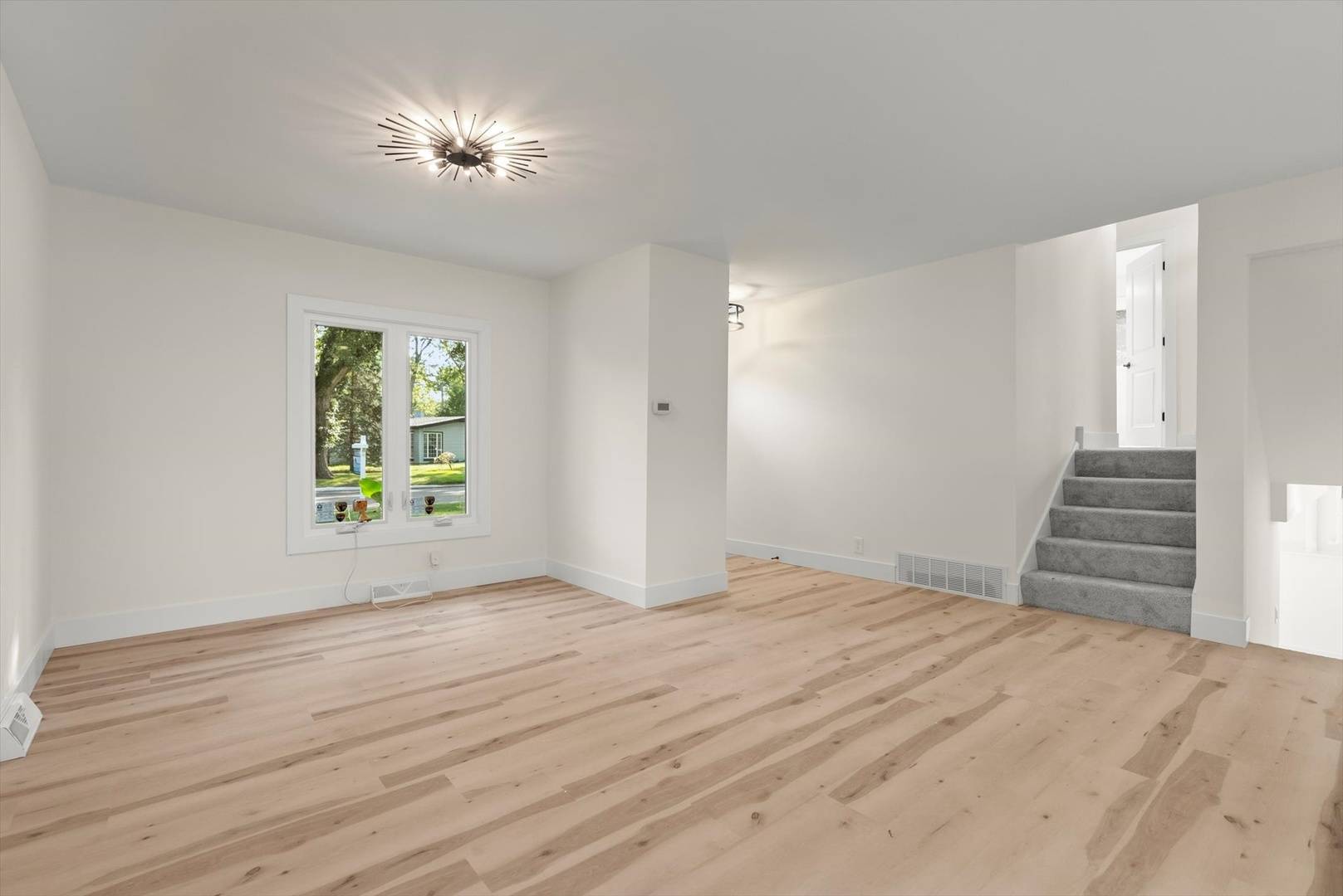 Montgomery, IL 60538,39 Hampton RD