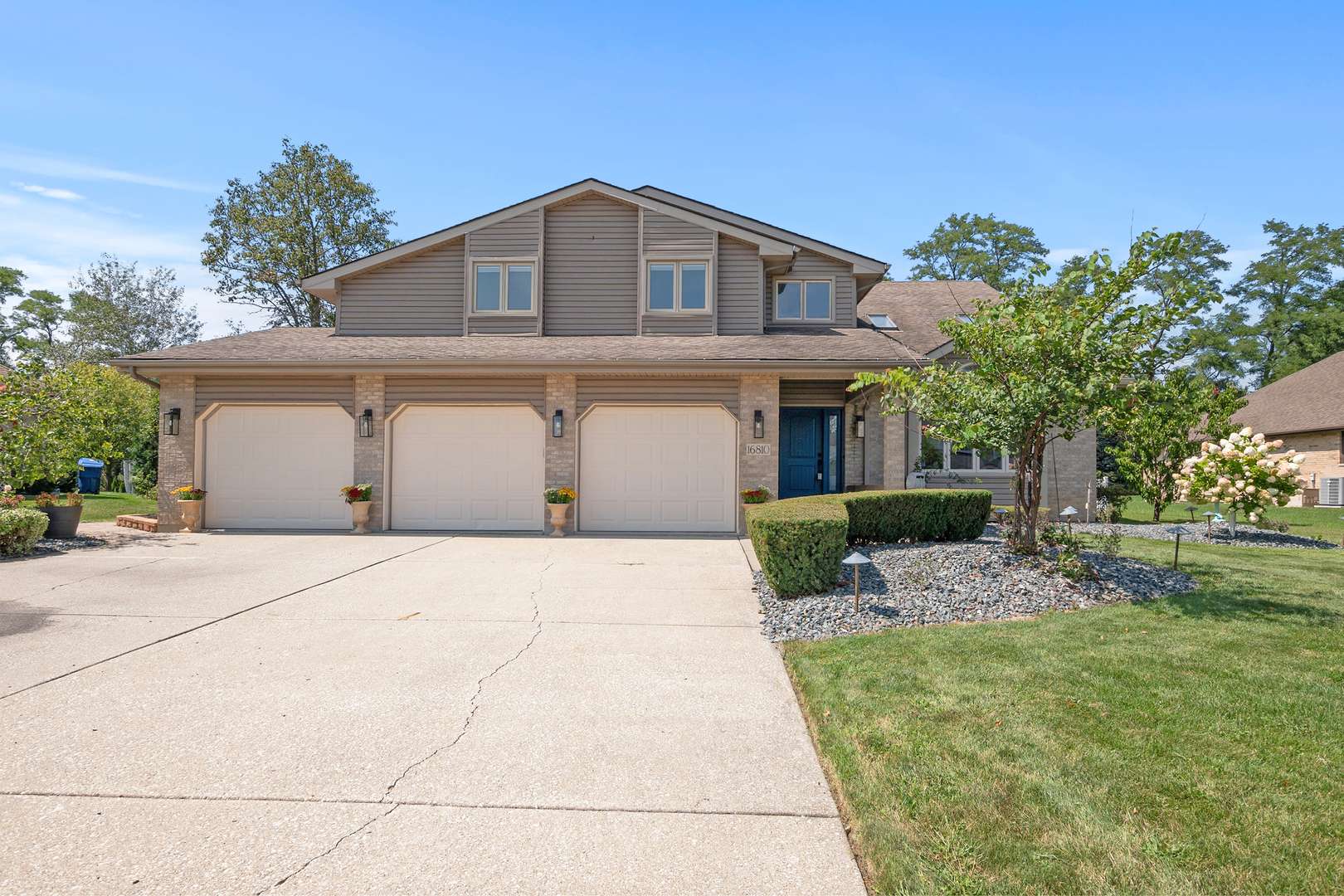 Homer Glen, IL 60491,16810 Pineview DR