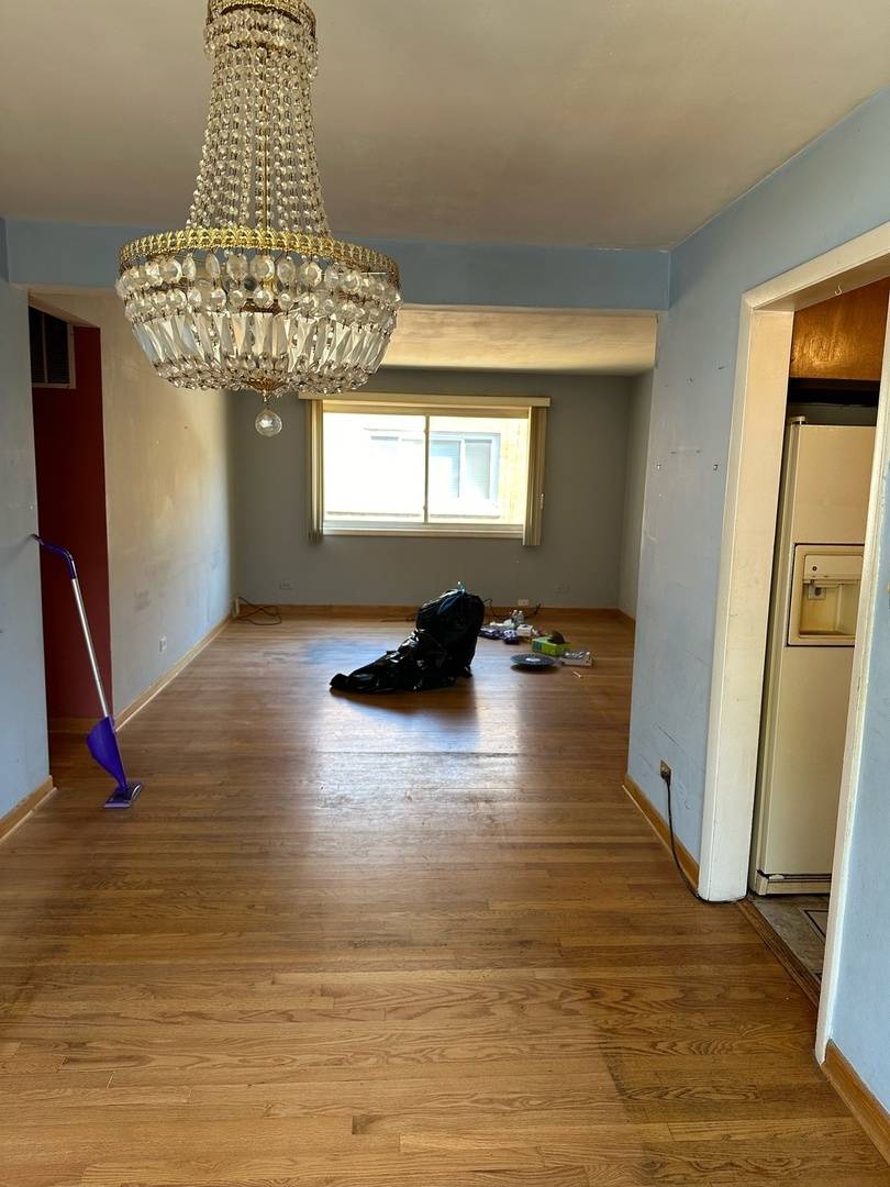 Chicago, IL 60645,6437 N KEDZIE AVE #2W