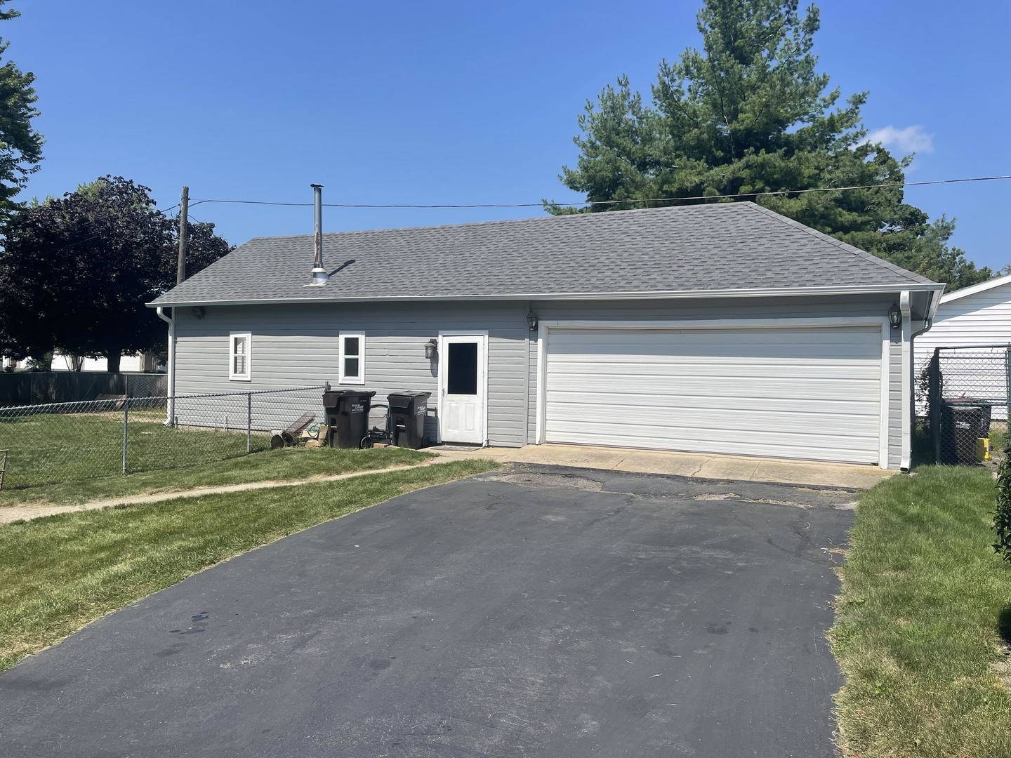 Capron, IL 61012,335 W Main ST