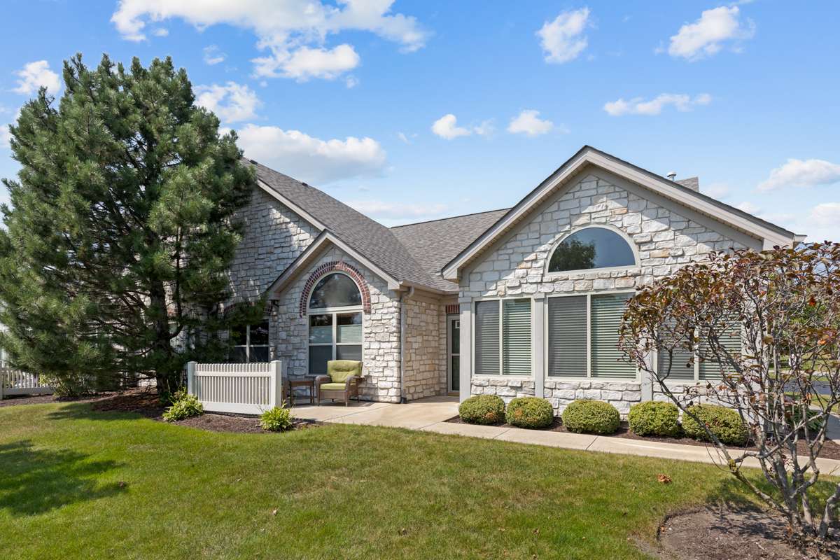 Homer Glen, IL 60491,16051 S Messenger CIR