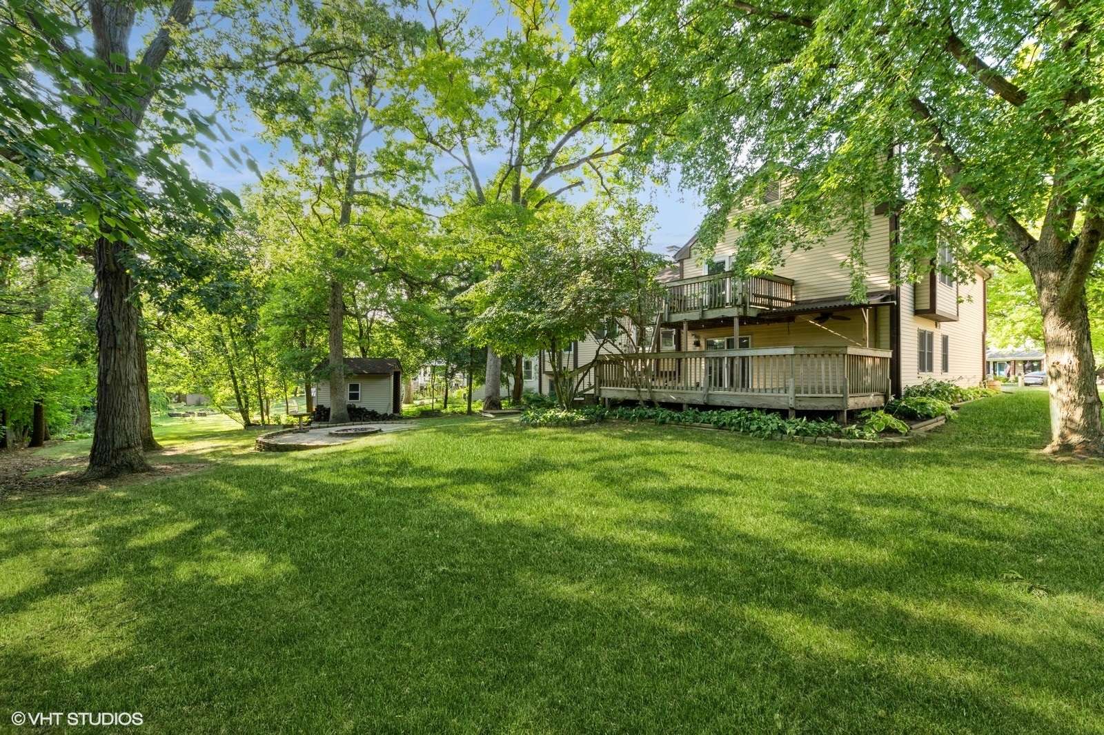 Bartlett, IL 60103,644 White Oak LN