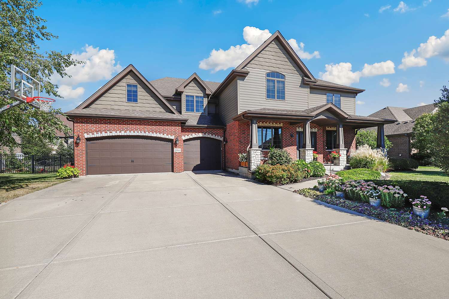 New Lenox, IL 60451,2066 Water Chase DR