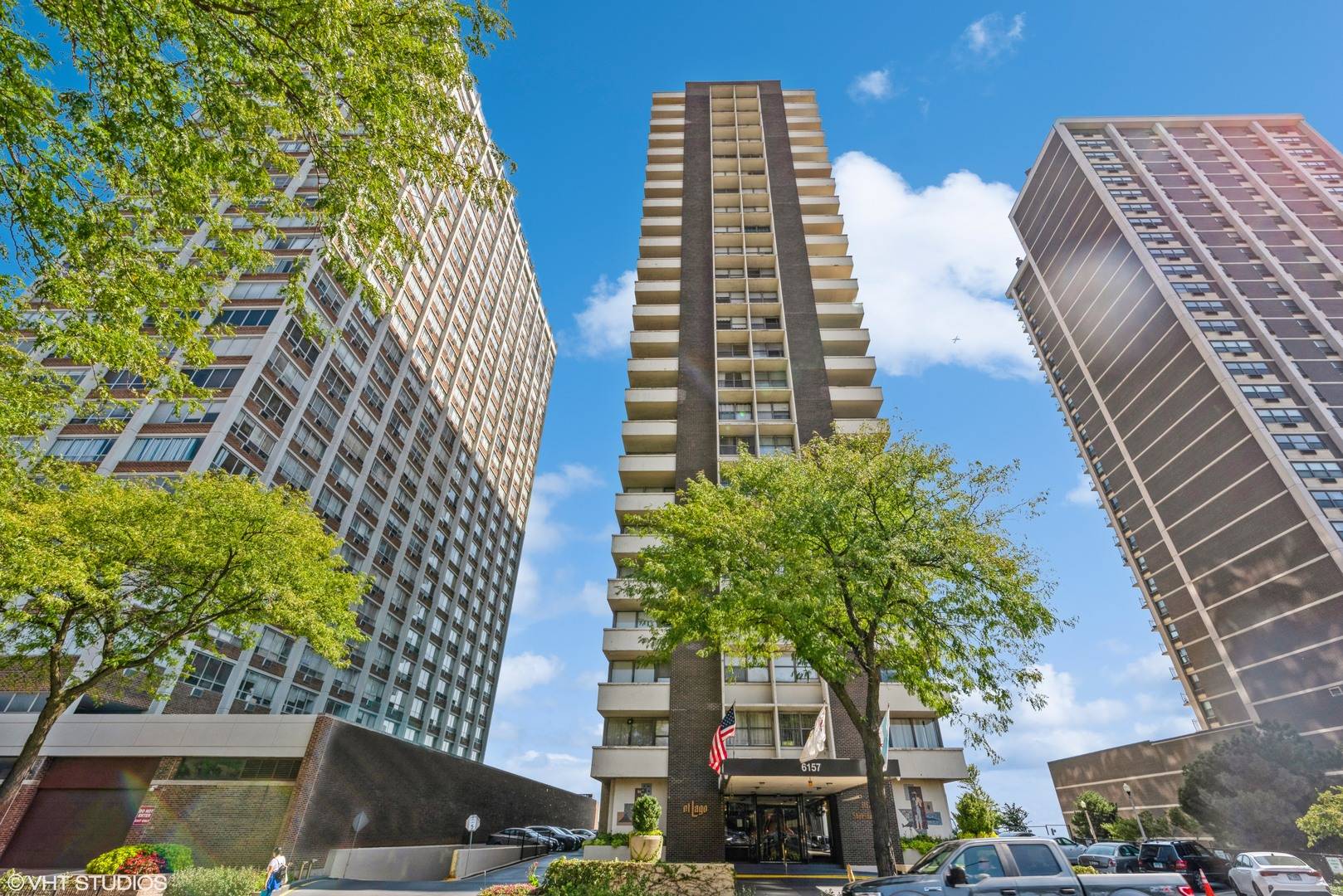 Chicago, IL 60660,6157 N SHERIDAN RD #25L