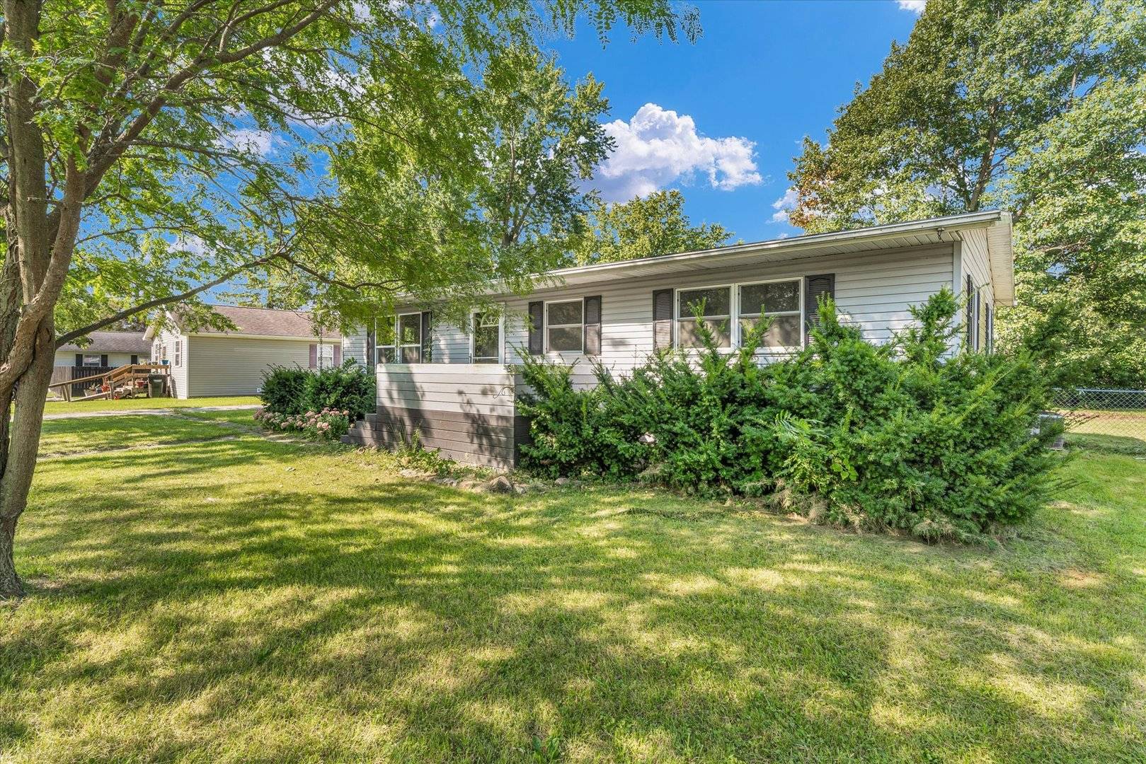 Potomac, IL 61865,203 N Lane ST