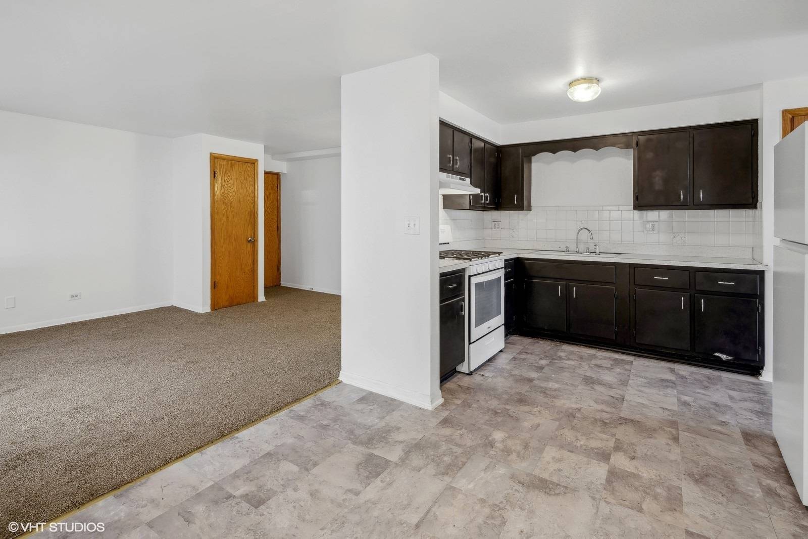 Elmwood Park, IL 60707,2916 N HARLEM AVE #3