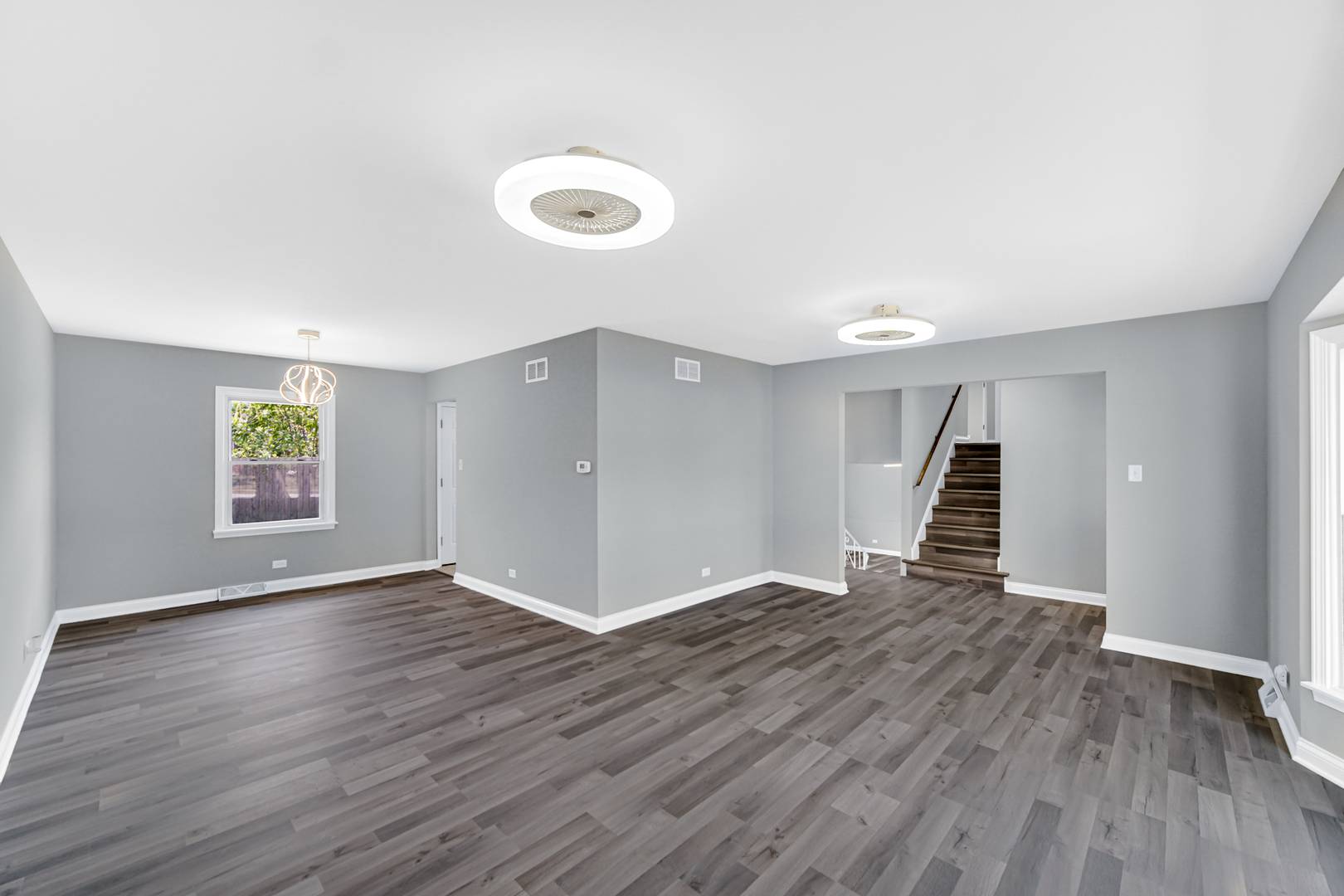 Hazel Crest, IL 60429,2813 Greenwood RD