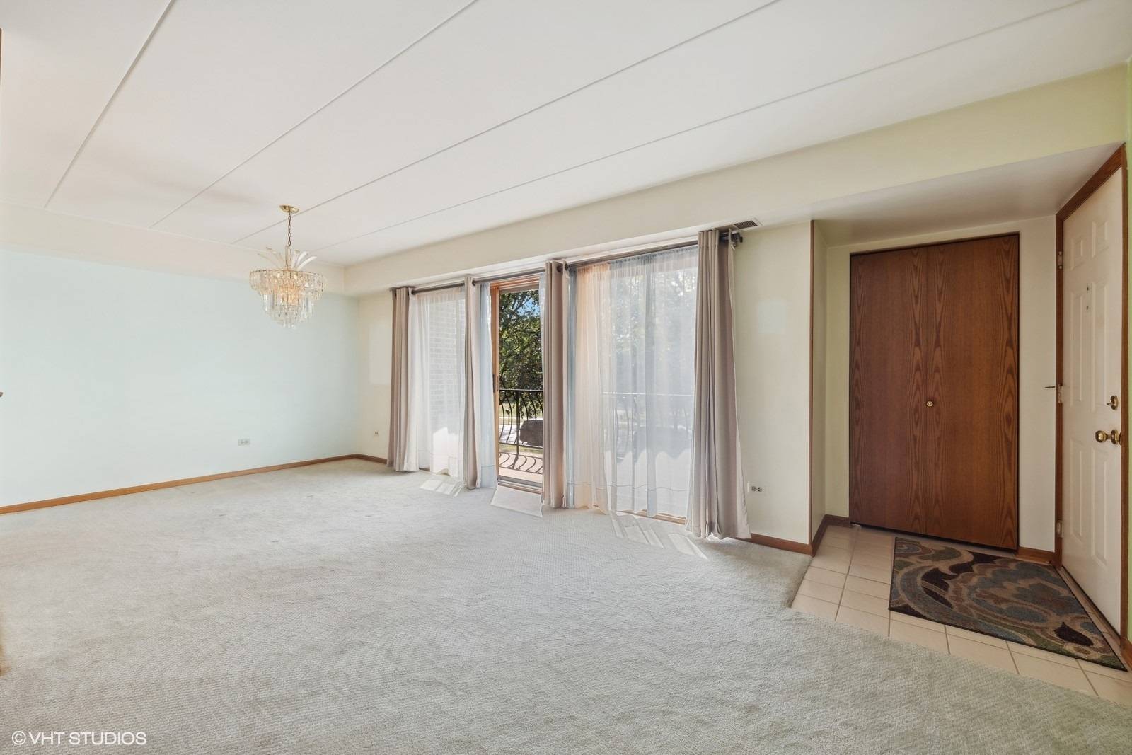 Willowbrook, IL 60527,7515 Sheridan DR #1-2D