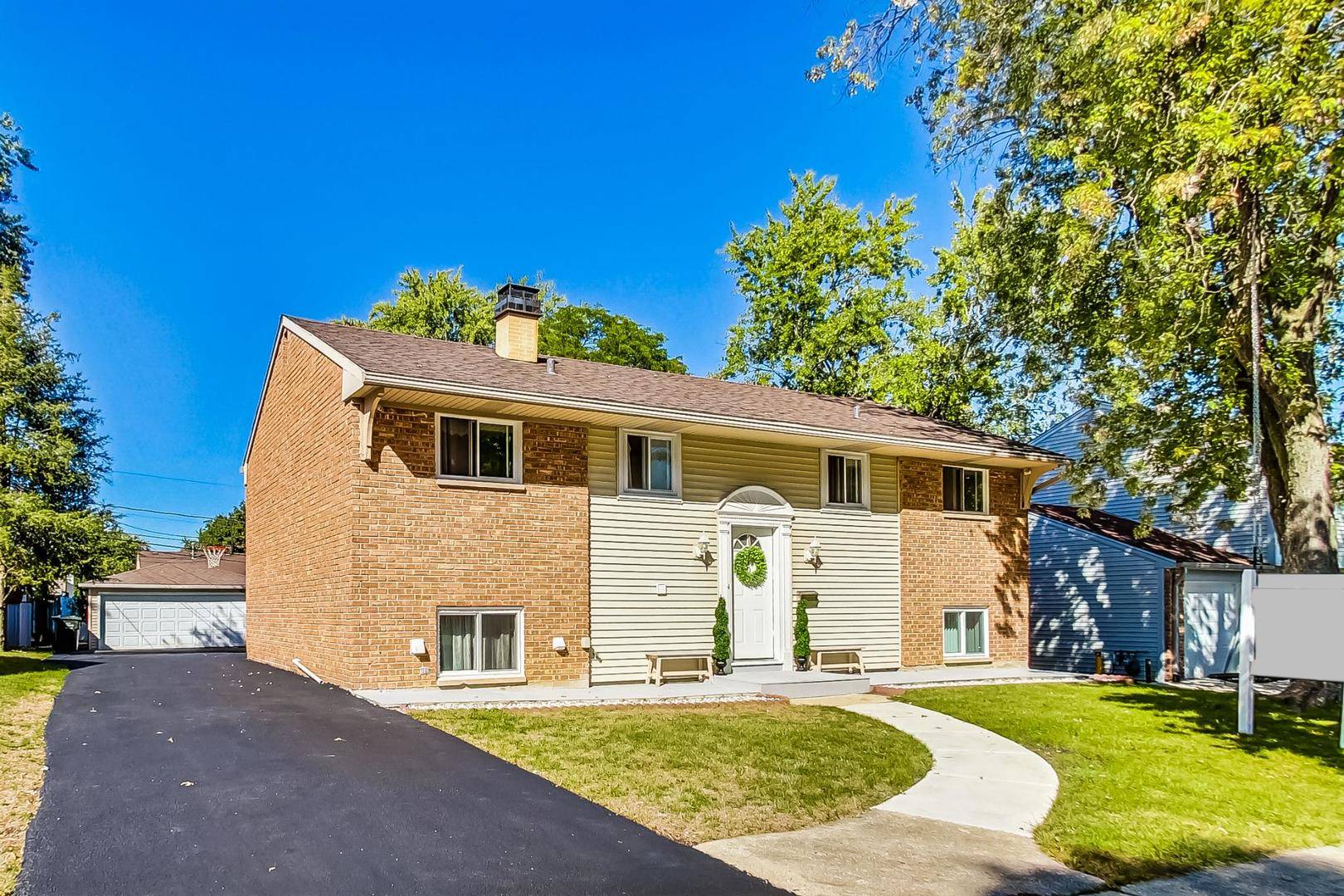 Glendale Heights, IL 60139,106 Oxford LN