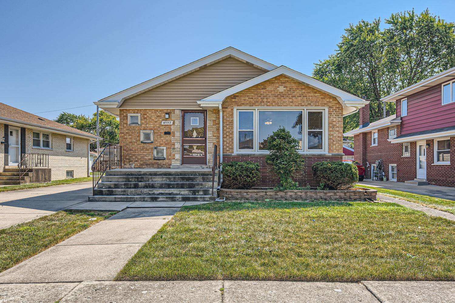 Oak Lawn, IL 60453,4537 W 101st ST
