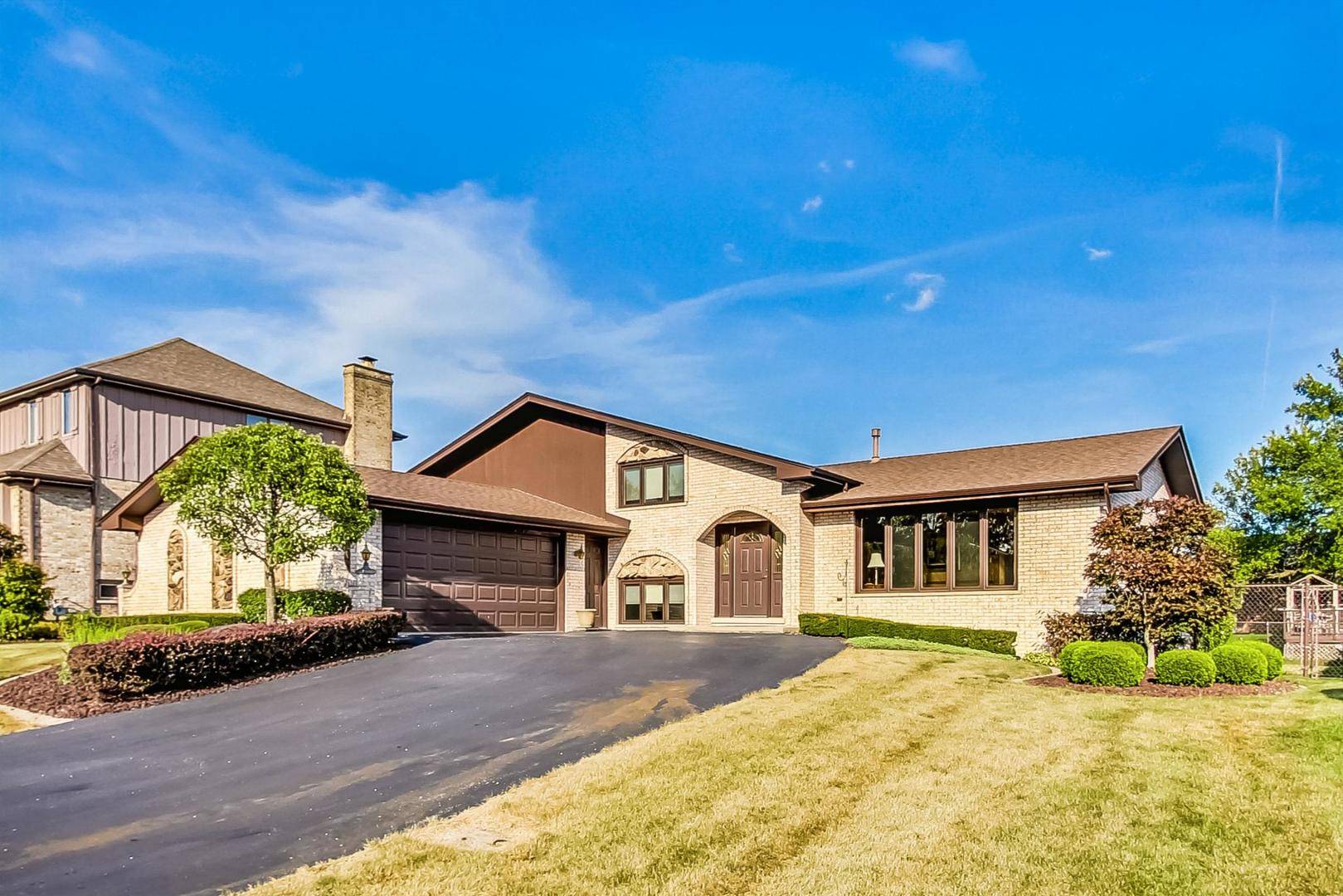 Palos Park, IL 60464,12735 W Tanglewood CIR